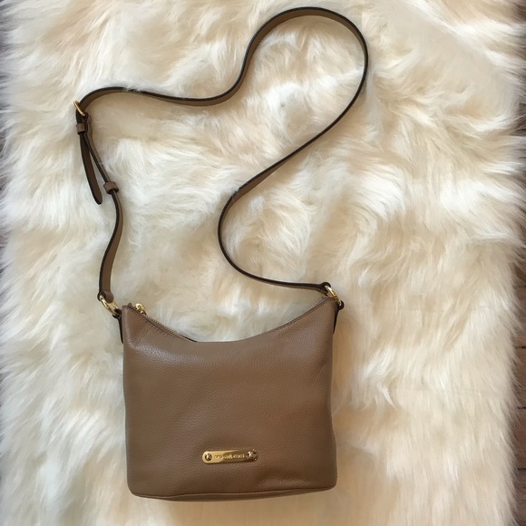 Michael Kors Crossbody. NWT - Picture 3 of 7